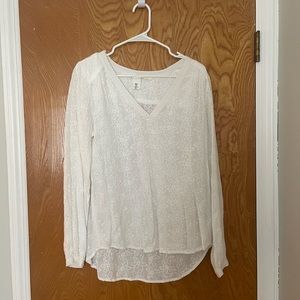 White long sleeve blouse